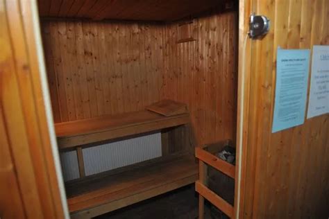 hull gay sauna